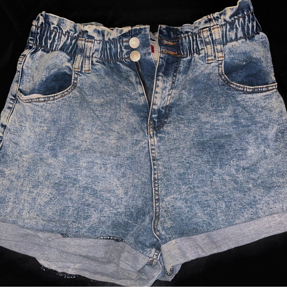 Los Angeles Appeal Jean shorts / Very comfy / Stretchy